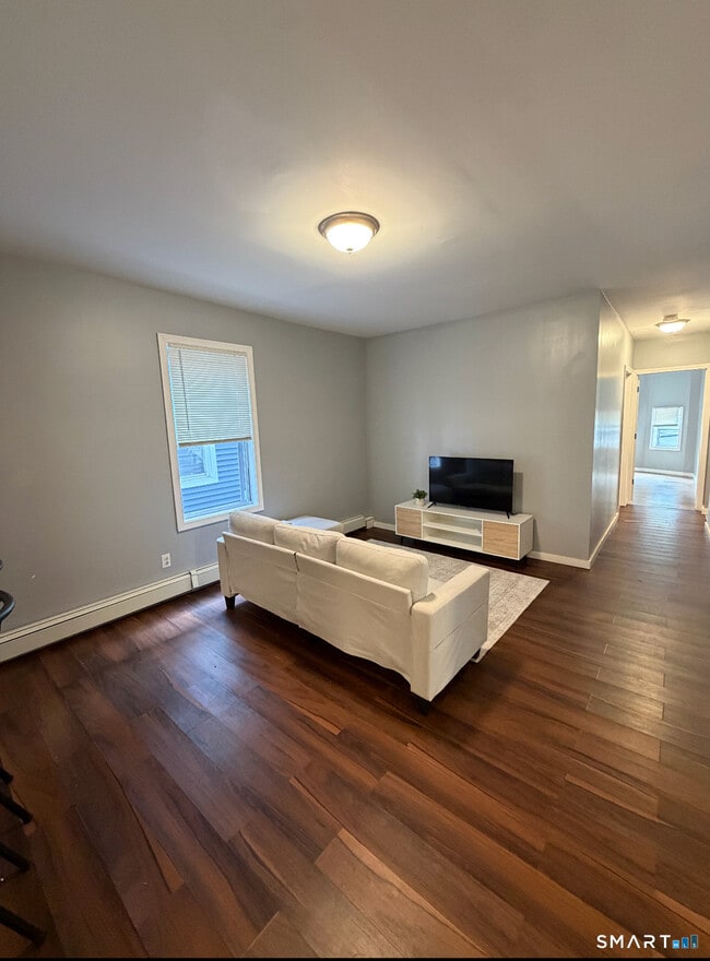 589 Winchester Ave Unit 2
