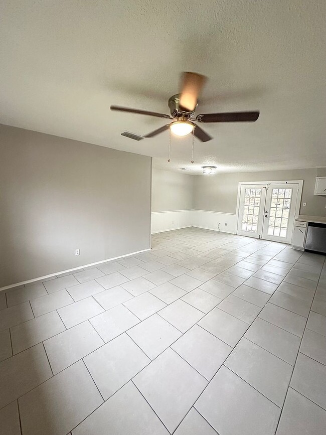 Photo - 3012 Gaines St