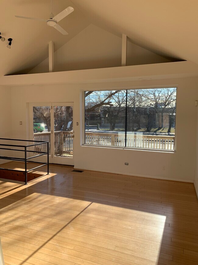 Photo - 2028 S Canalport Ave