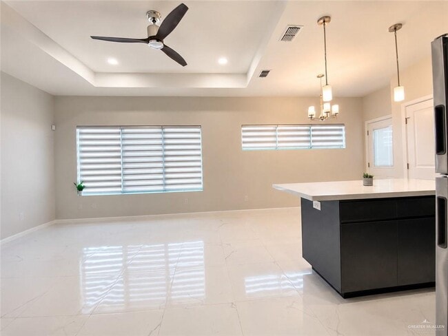 1428 E Iris Ave Unit 1