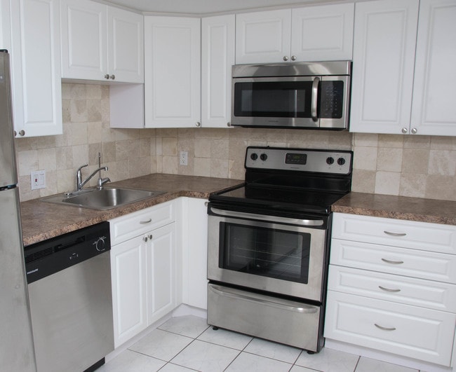 Photo - 2801 N Palm Aire Dr Unit 502