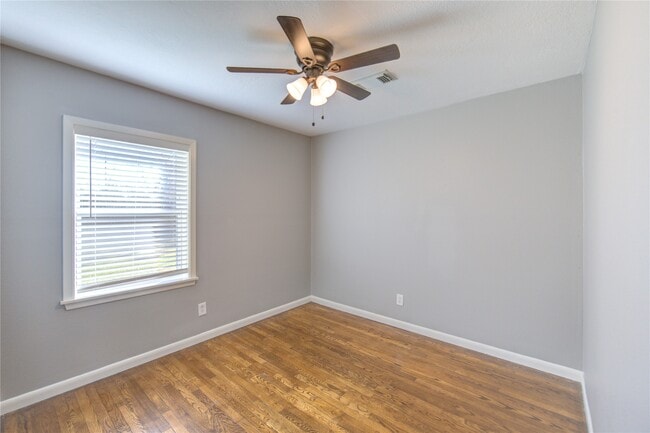 Photo - 2714 Southmore Ave