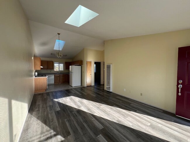 Photo - 1805 Caroline Ave Unit 1805 #B