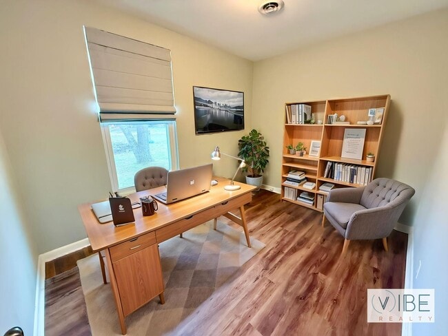 Photo - 3 Bedroom 1.5 Bath House w/Large Yard- Easy access to OHB and Nolensville Pk $2200