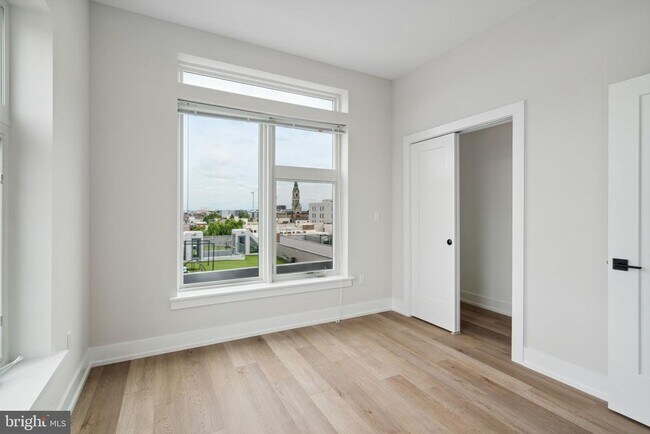 Photo - 720 W Thompson St Unit 2 BEDROOM