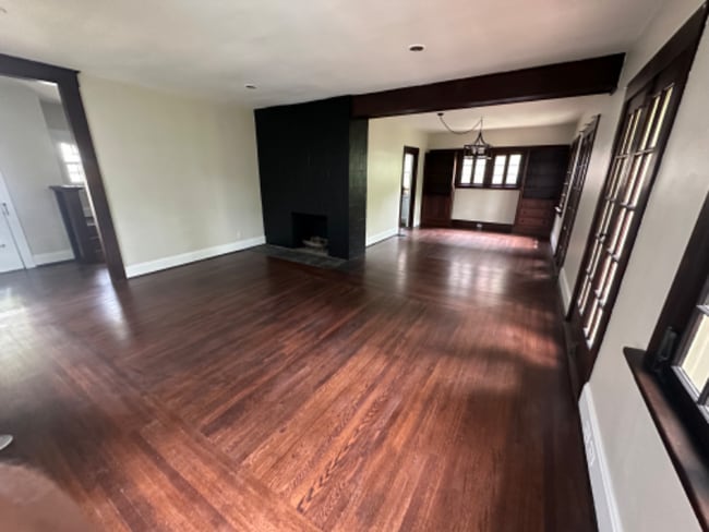 223 Woolper Ave