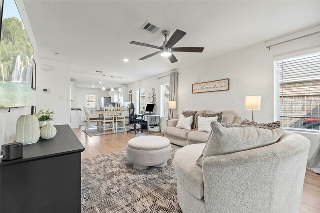 Photo - 7207 Clover Chase Dr