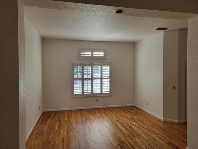 Photo - NICE TWO STORY ROCKLIN HOME WITH LARGE BONUS ROOM UPSTAIRS NEXT TO TWIN OAKS PARK & SCHOOLS!