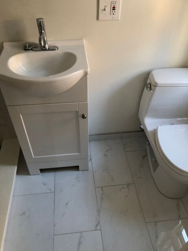 Photo - 86 Putnam St Unidad 3