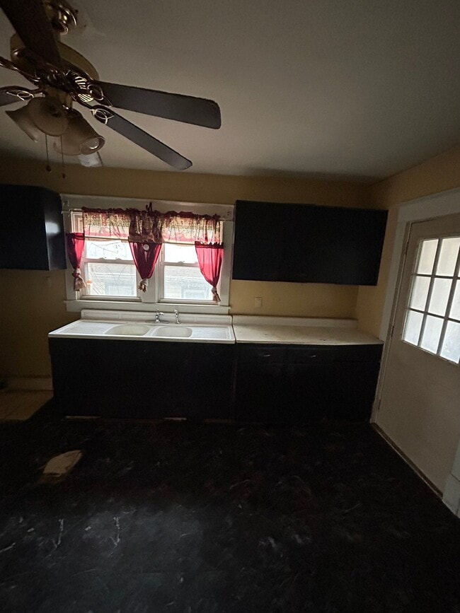 Photo - 606 Anderson St