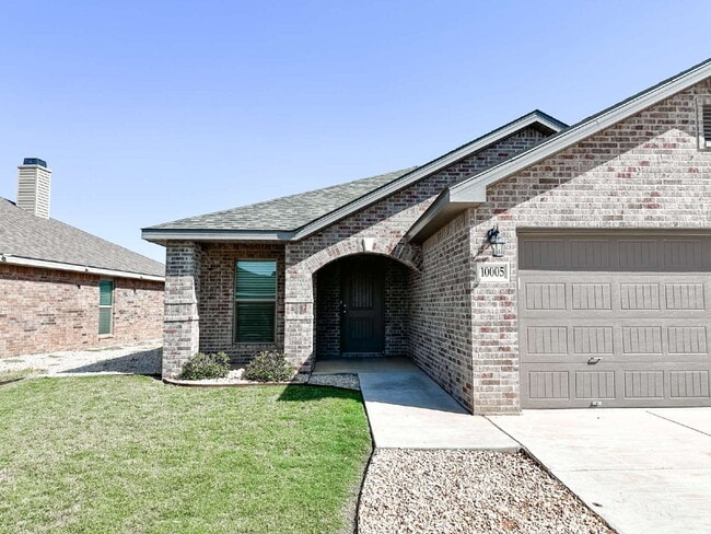 Building Photo - 3/2/2 Home in Windstone!