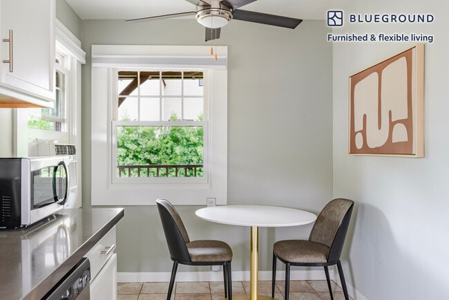 Photo - 317 Hawthorne Ave Unidad FL2-ID2009