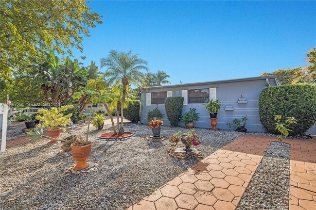 Building Photo - 12890 NE Miami Ct