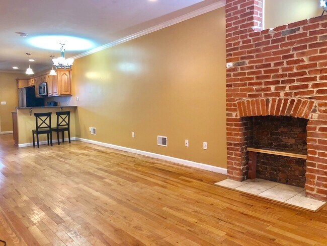Photo - 1619 Belt St