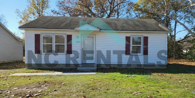 Building Photo - 332 Park Ave