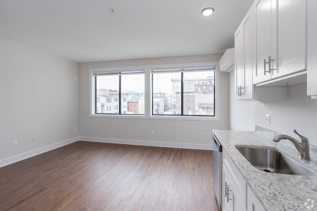 Photo - 319 W Franklin St Unit 301