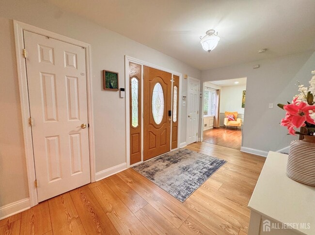 24 Poplar Ave