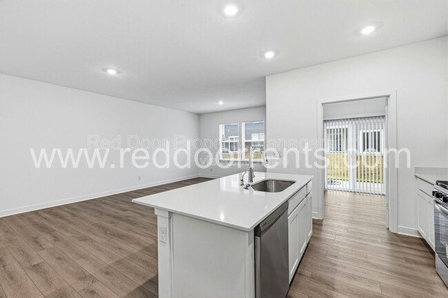 Photo - 15222 Swallow Fls Wy