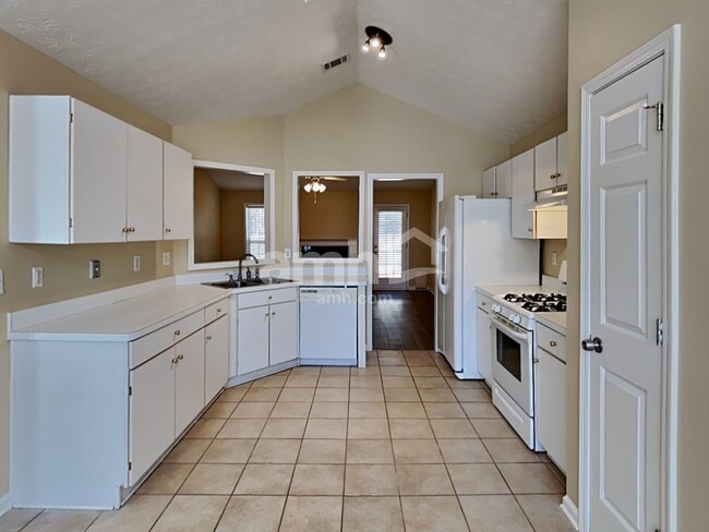 Photo - 7102 Independence Dr