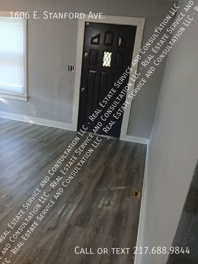 Photo - 1606 E Stanford Ave