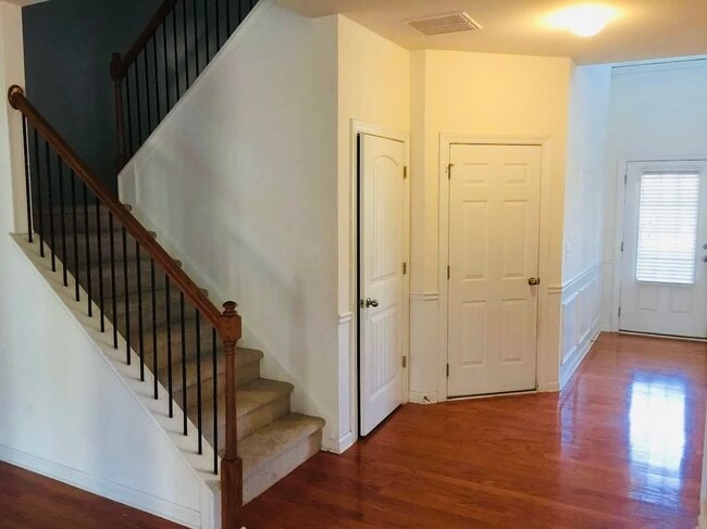 Photo - 574 Walkers Ln