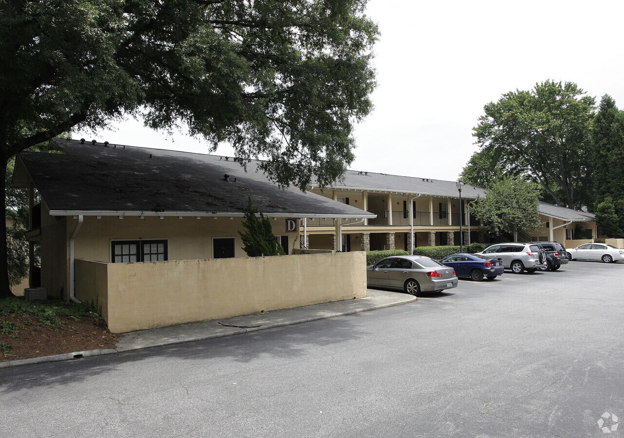 Photo - Collier Green Condominiums