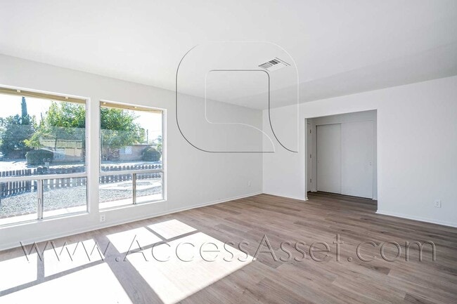 Photo - Modern And Spacious 2 Bed/2 Bath Duplex In Hemet!