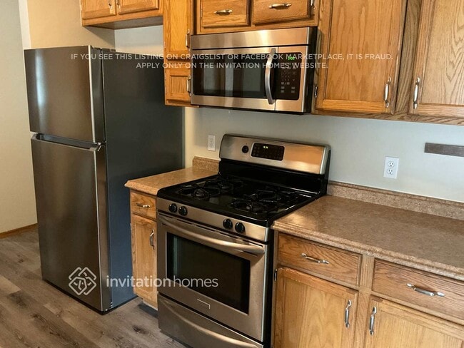 Photo - 614 Centennial Dr