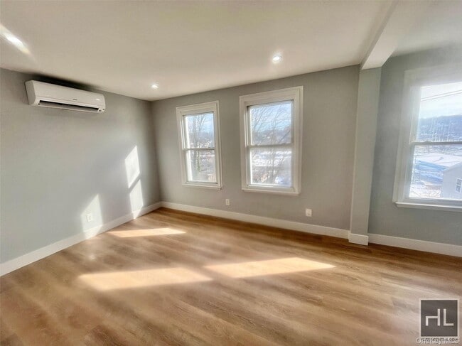 Photo - 207 Woodland Ave