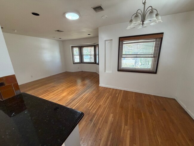 Photo - 2029 N Screenland Dr