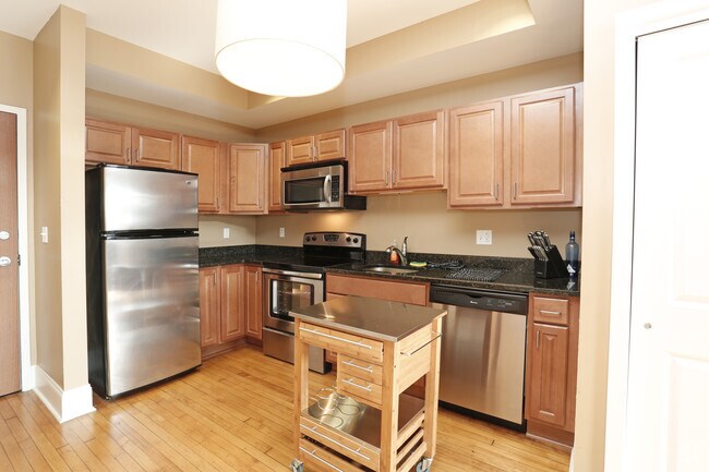 1BR (Loft) - Kitchen