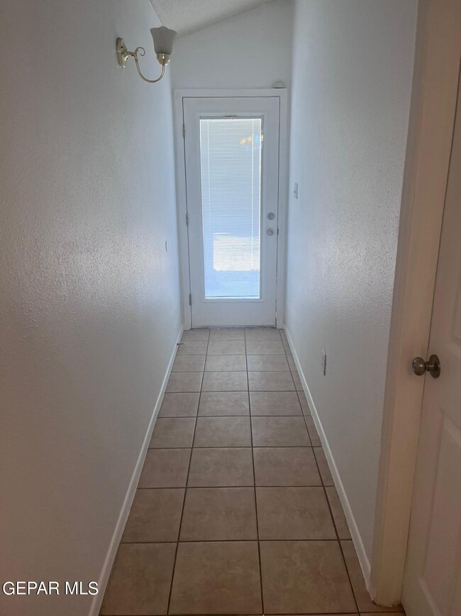 Photo - 14061 Tierra Leona Dr