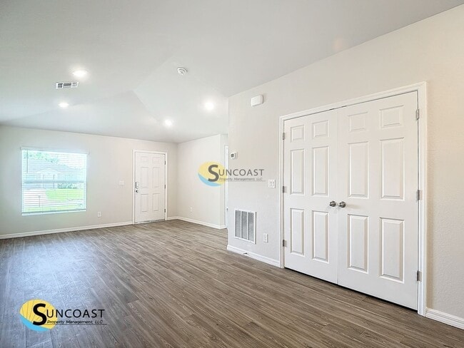 Photo - 11395 Kimberly Ave