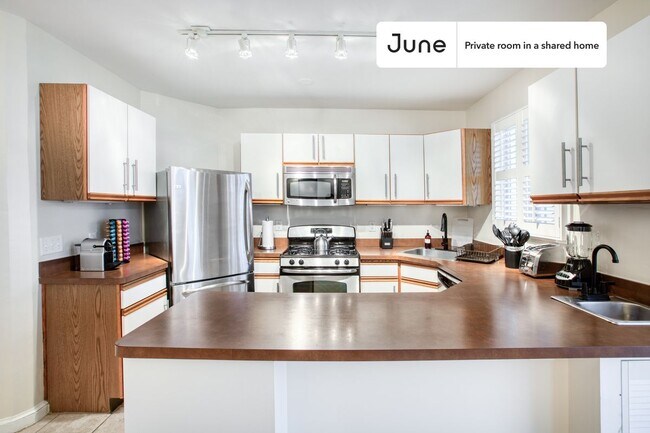 Room in Shared 3 bed/2 bath home in Capitol Hill