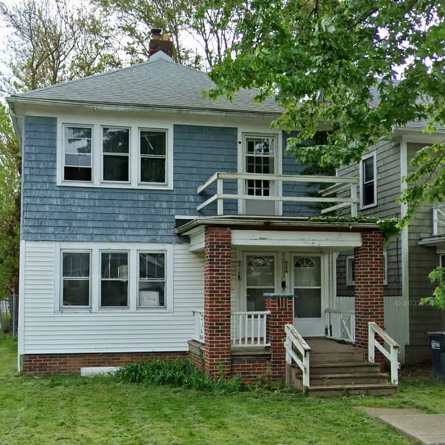 Building Photo - 4158 Mayfield Dr Unit Lower