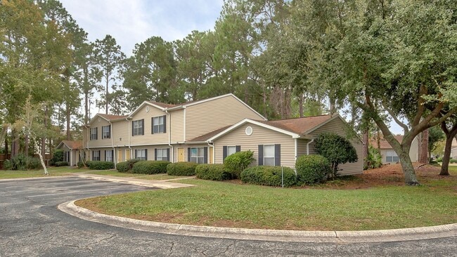 Photo - Pinewood Pointe