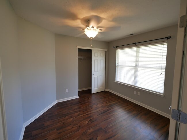 Photo - 16841 Loch Cir