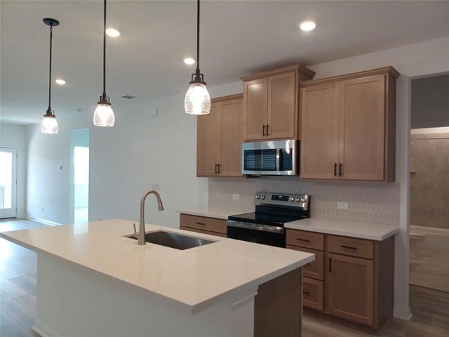 Photo - 737 Drystone Trail