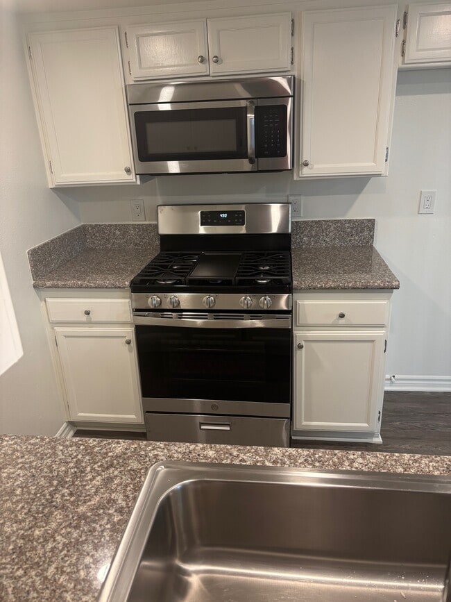 Photo - The Newporter Apartments