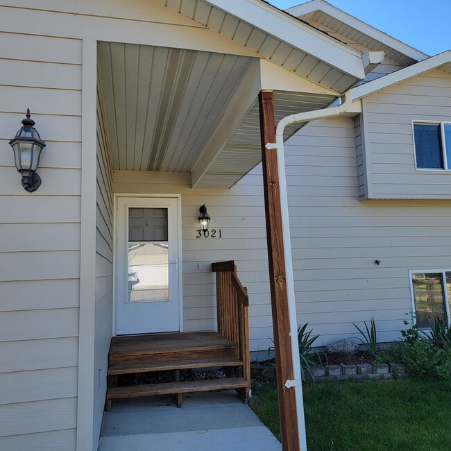 Photo - 3 BED | 2 BATH | SPLIT-FOYER HOME | RAPID ...