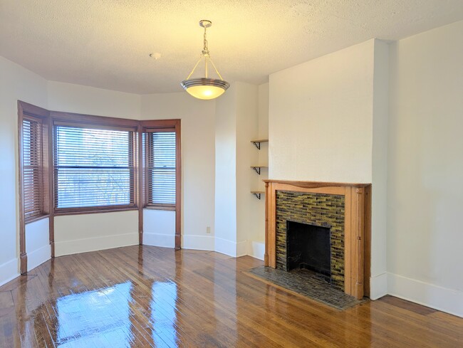 Photo - 3612 S King Dr Unit 3rd Floor