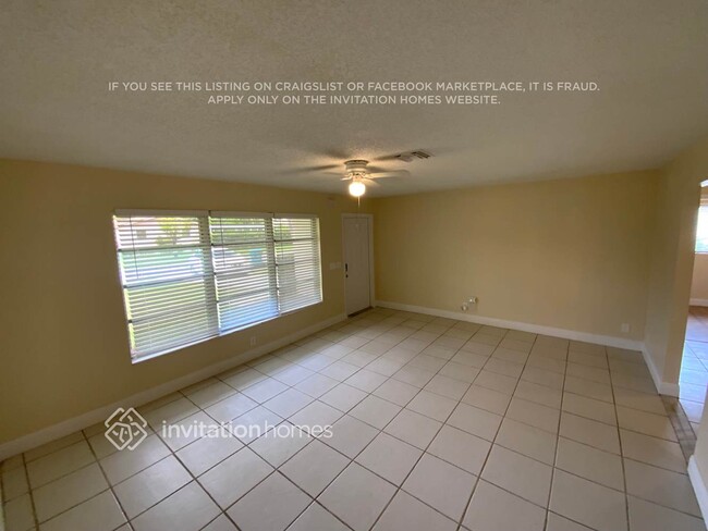 Photo - 3070 SE 1st Pl