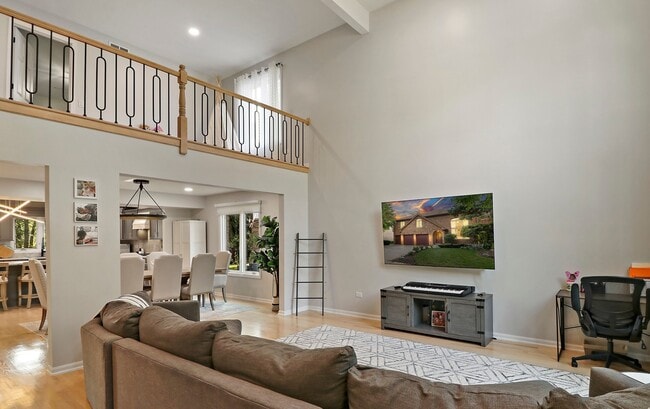 Photo - 196 Rosedale Ct