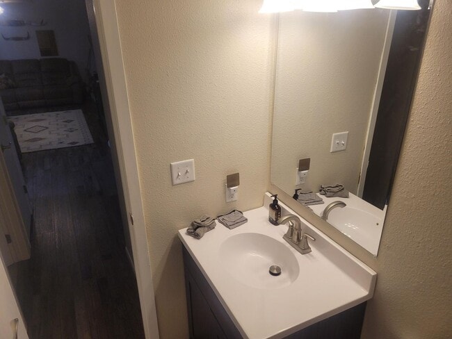 Photo - 3 bedroom in Quiet Neighborhood