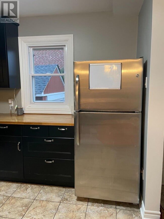 Photo - 1297 Kitchener Ave