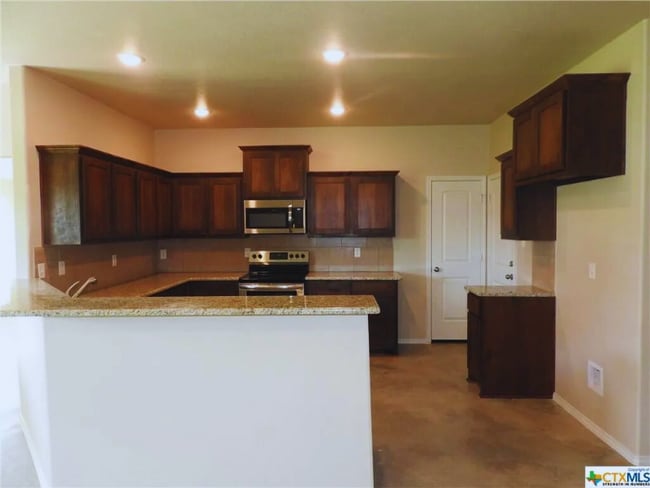 Photo - 262 Great Hills Dr