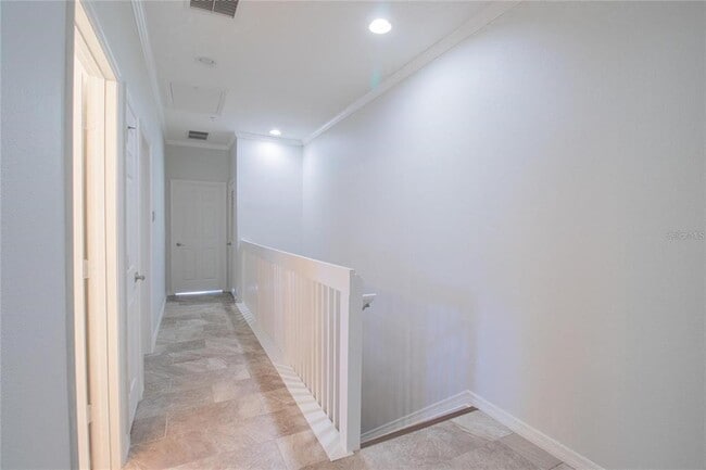 Photo - 7231 Hamilton Rd