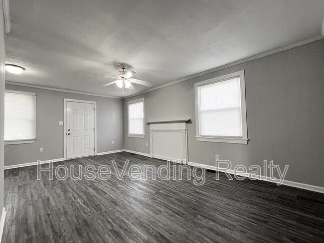 Photo - 1755 Dalton St