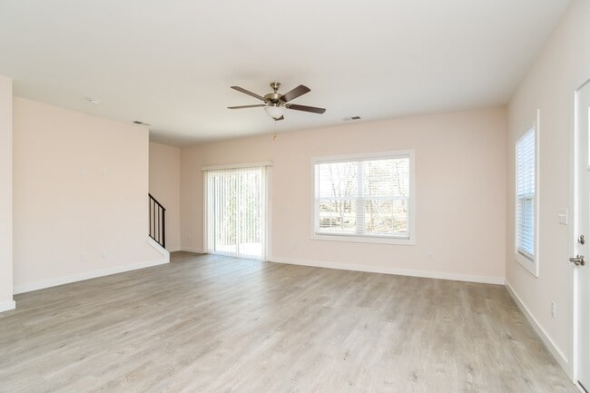 Photo - 606 E Texas Ave