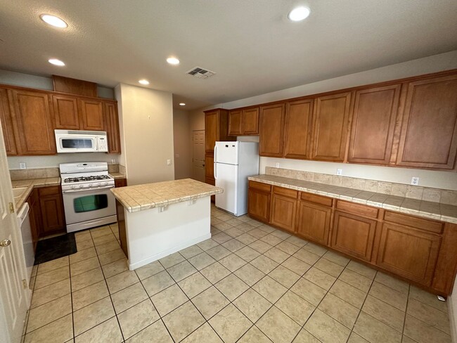 Photo - Beautiful 3 Bedroom Lincoln Condo!